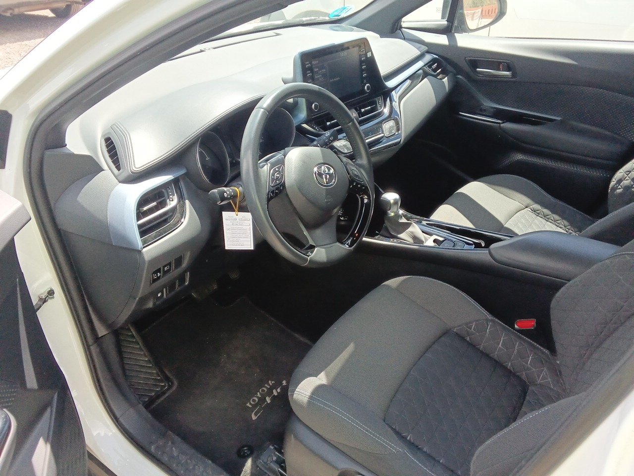 Renting Segunda Mano Toyota C-HR1.8 125H Advance 