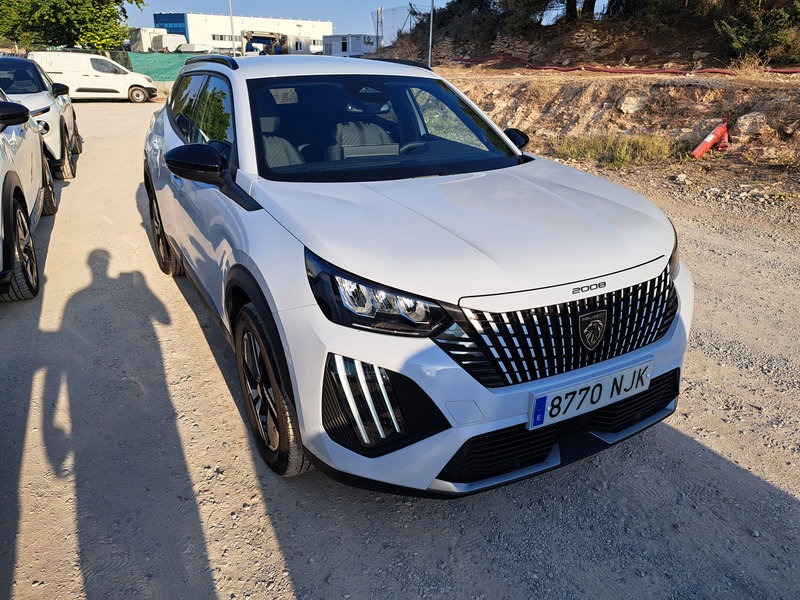 Renting Segunda Mano Peugeot 2008N2008 Allure Hybrid 145 eDCS6 
