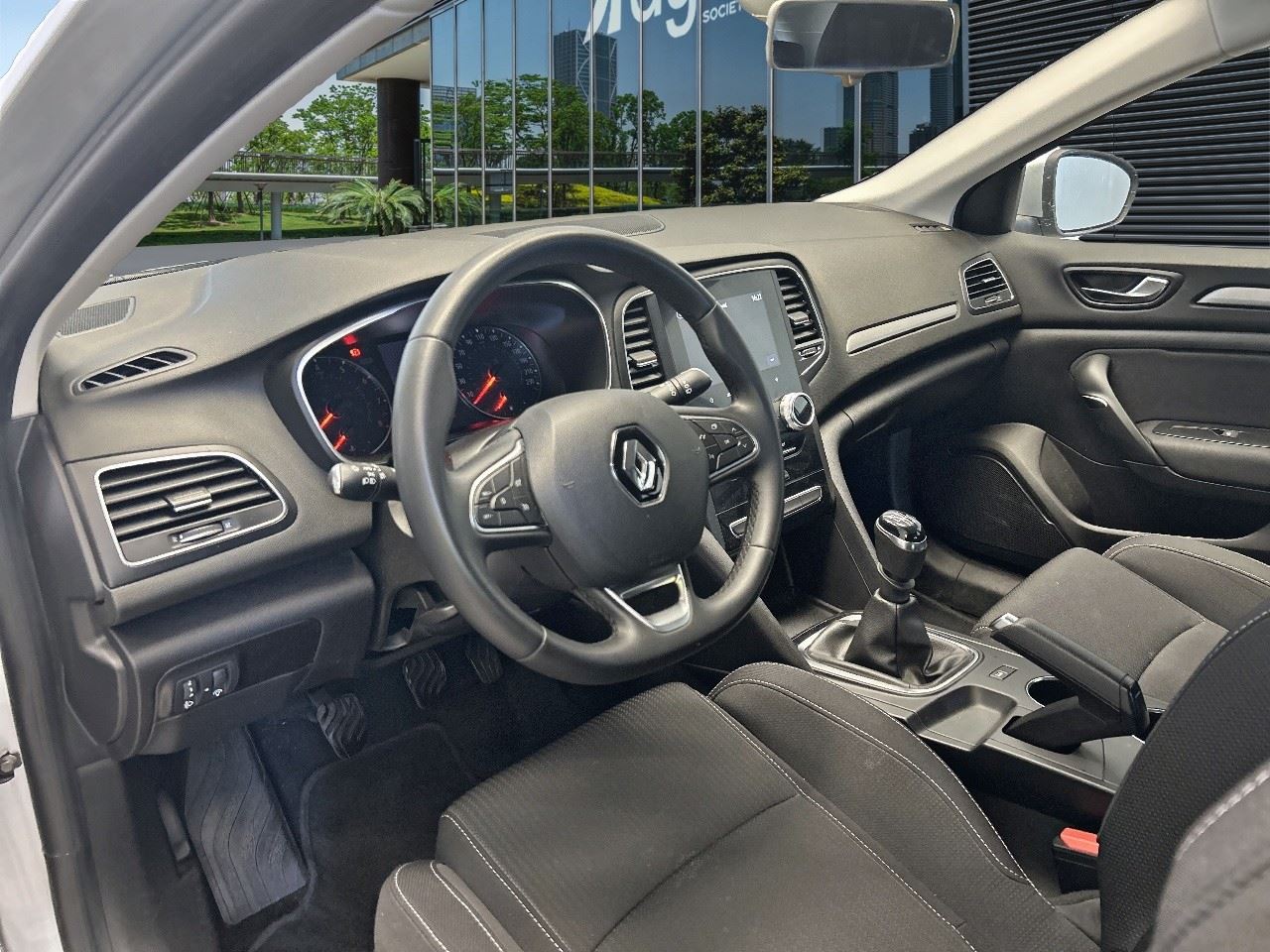 Renting Segunda Mano Renault Megane(O) Intens TCe 103 kW (140CV) GPF 