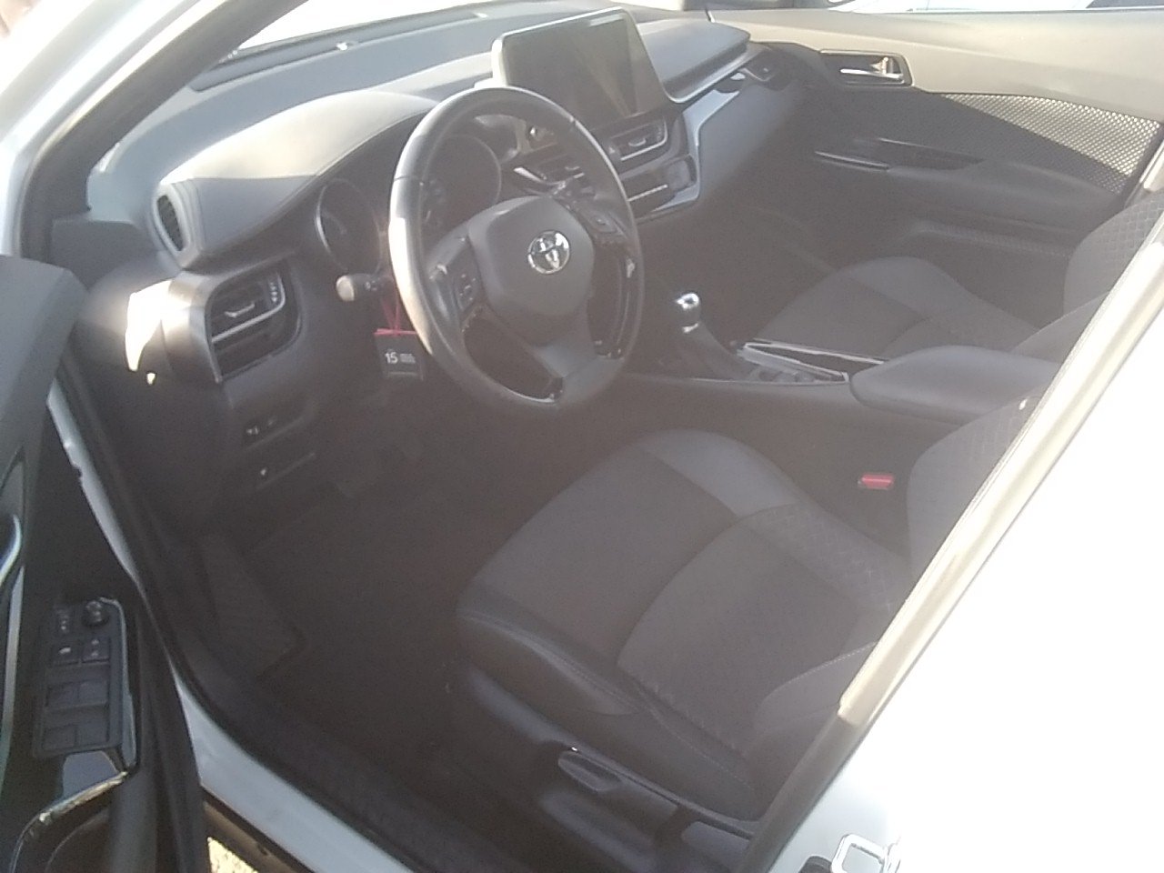 Renting Segunda Mano Toyota C-HR1.8 125H Advance 
