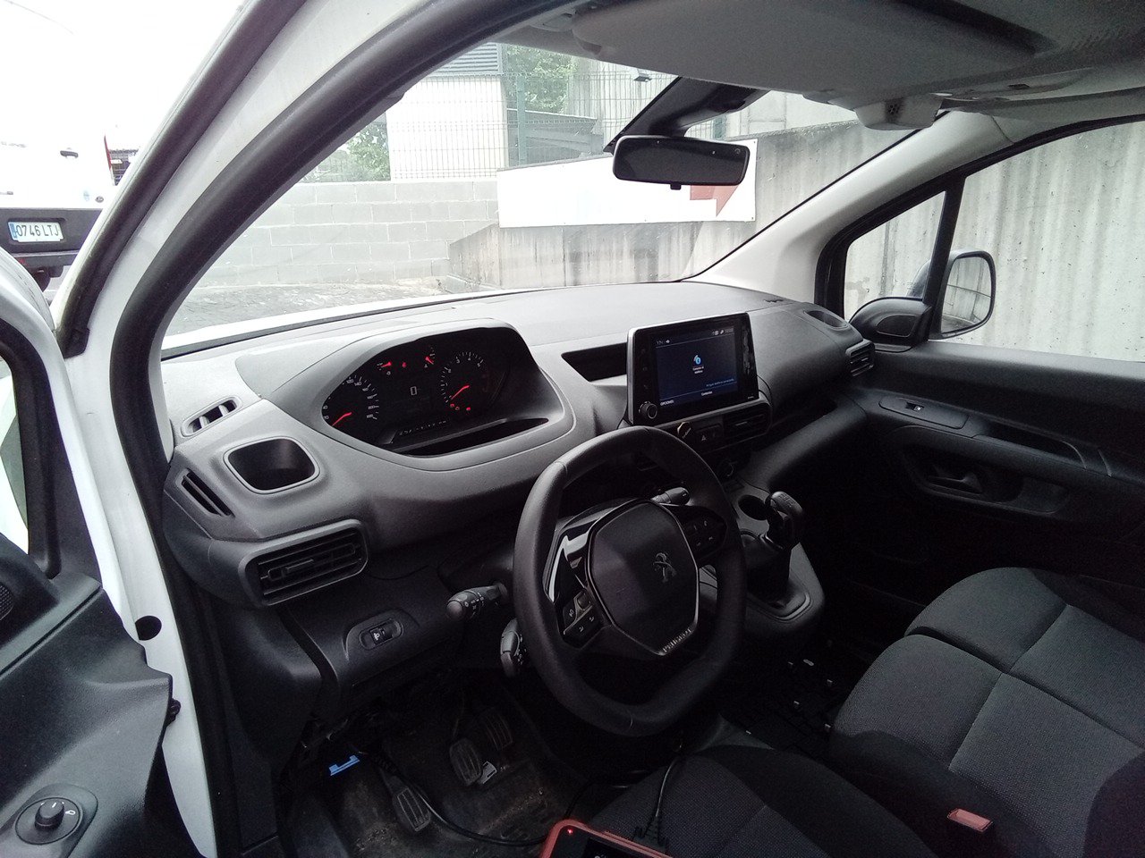 Renting Segunda Mano Peugeot PartnerPremium Standard 600kg BlueHDi 73kW 
