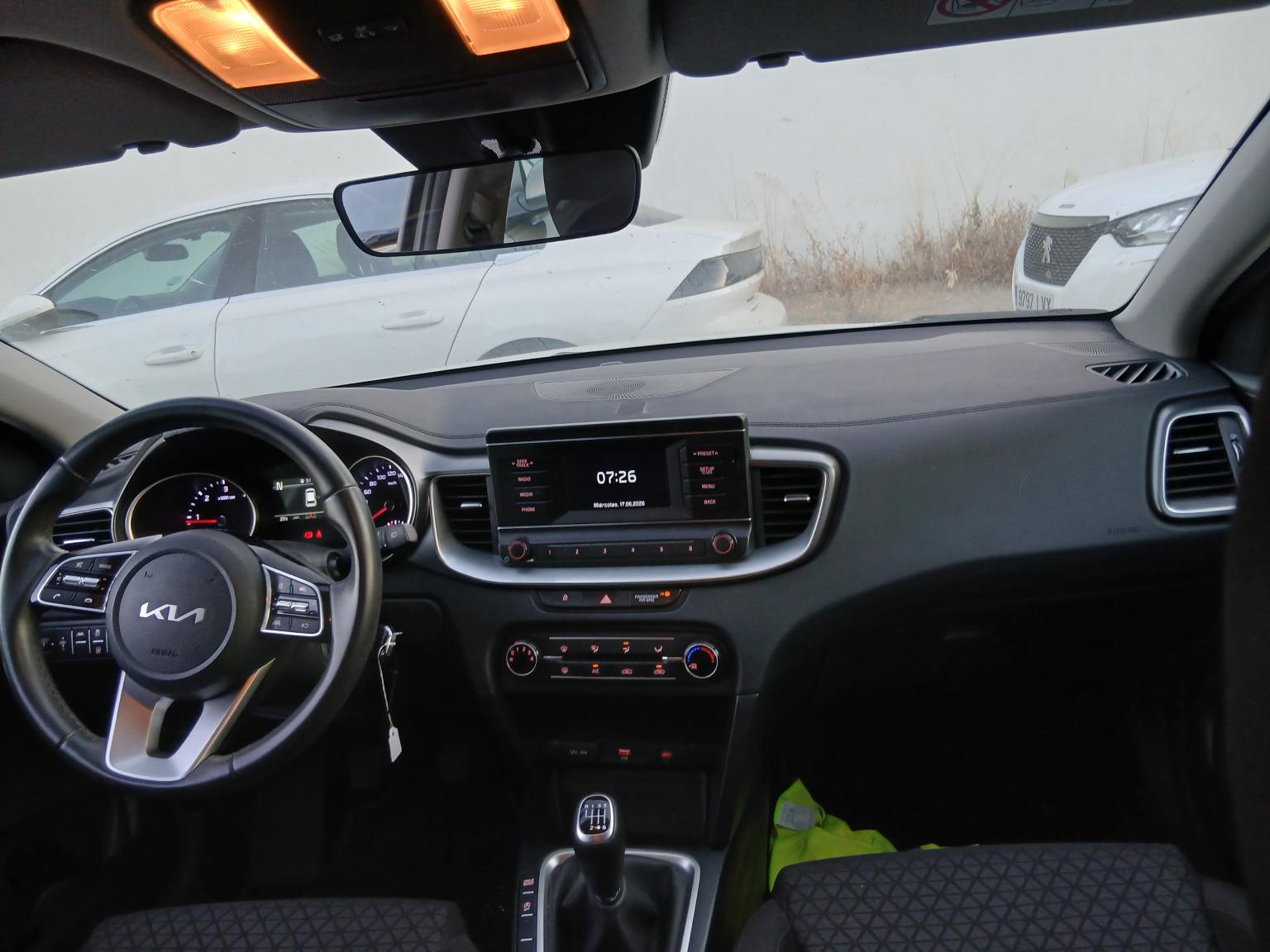 Renting Segunda Mano Kia Ceed1.6 MHEV iMT 100kW (136CV) Concept 