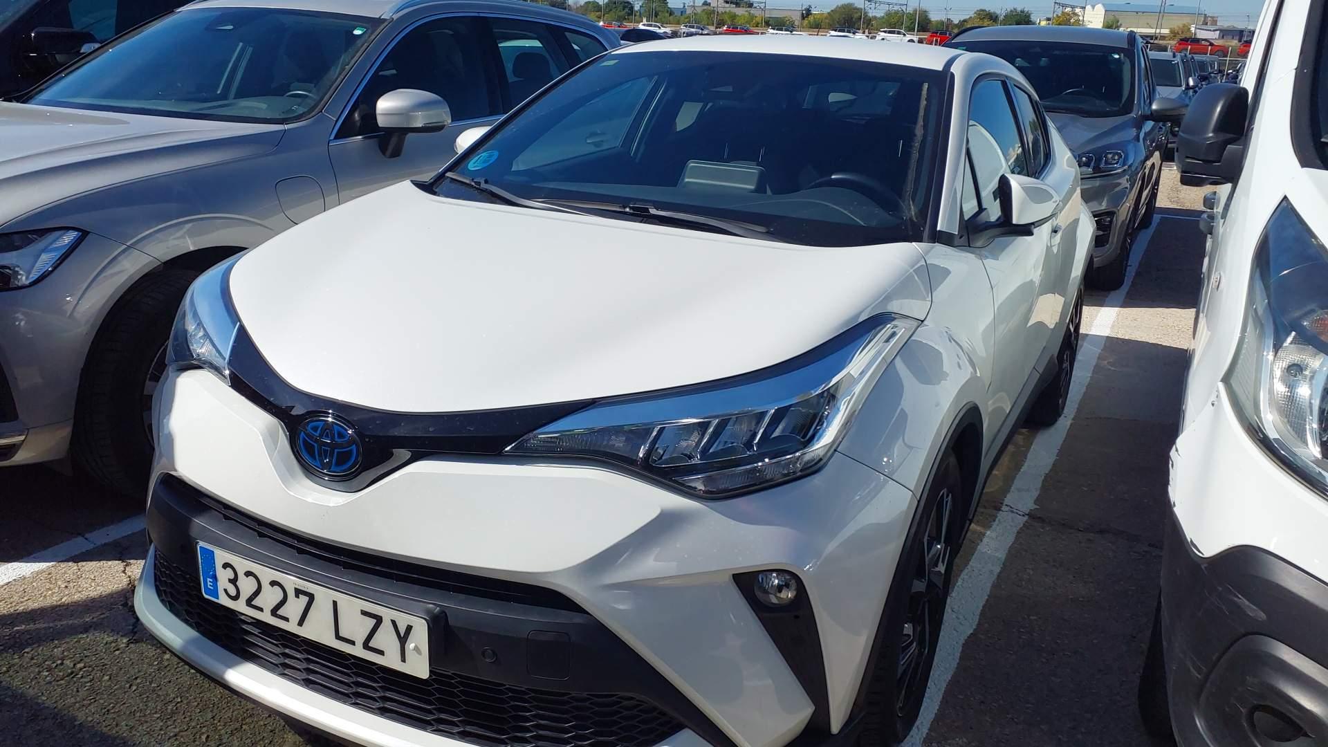 imagen TOYOTA C-HR 2.0 180H Advance-39