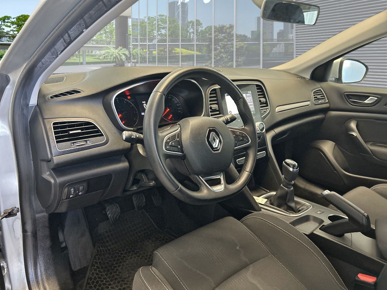 Renting Segunda Mano Renault Megane(O) Intens TCe 103 kW (140CV) GPF 