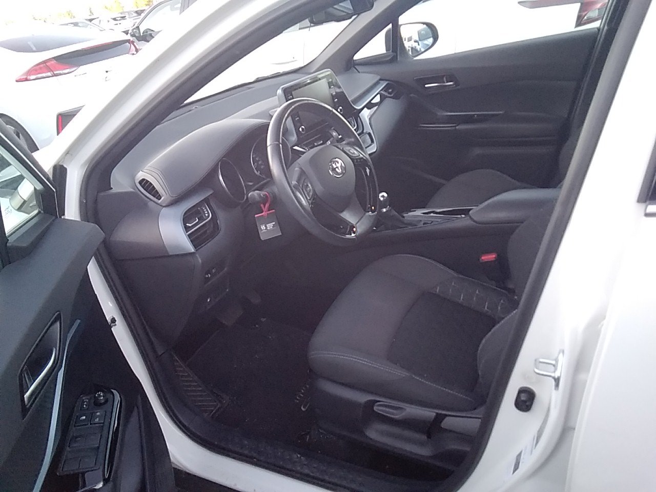 Renting Segunda Mano Toyota C-HR1.8 125H Advance 