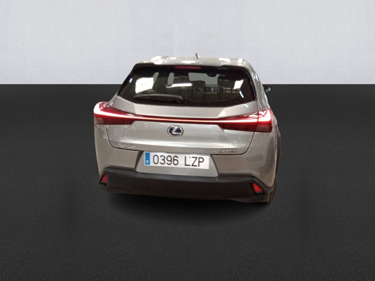 Renting Segunda Mano Lexus UX2.0 250h Business 