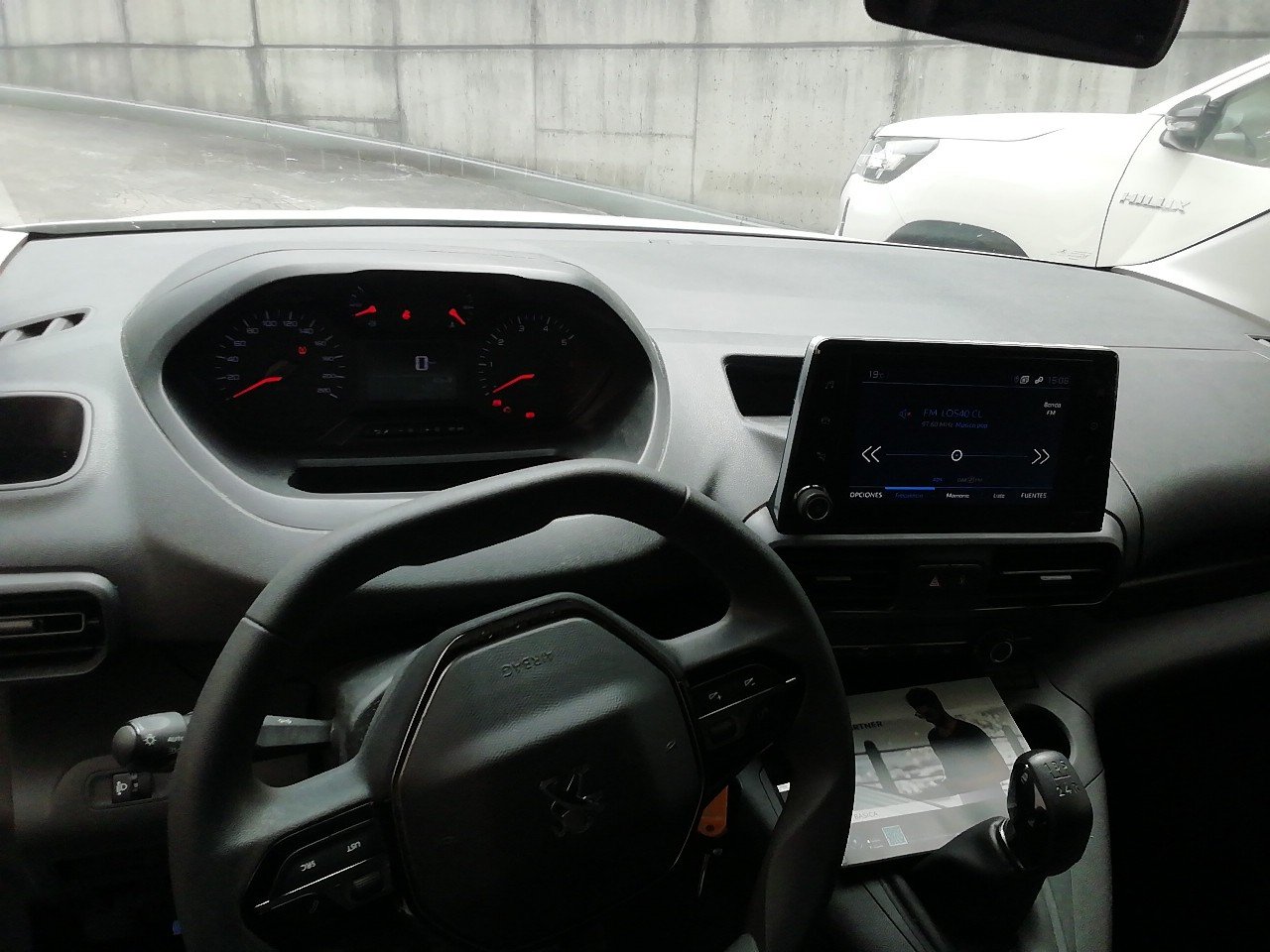 Renting Segunda Mano Peugeot PartnerPremium Standard 600kg BlueHDi 73kW 