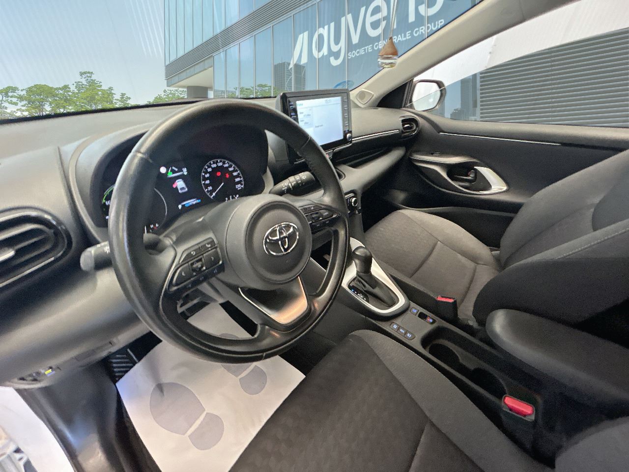 Renting Segunda Mano Toyota Yaris1.5 120H Active Tech 