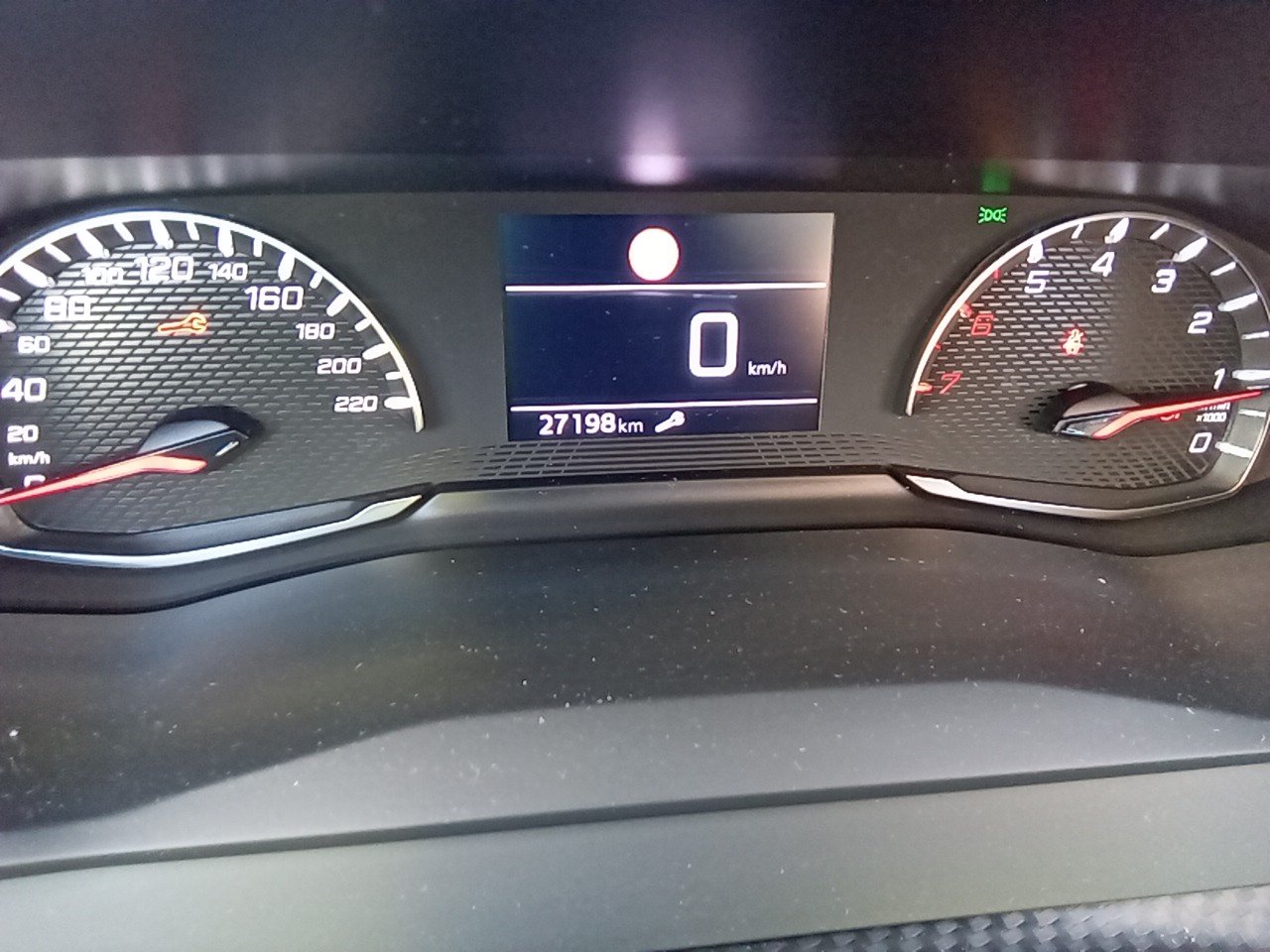 Renting Segunda Mano Peugeot 2008Active Pack BlueHDI 81kW (110CV) 