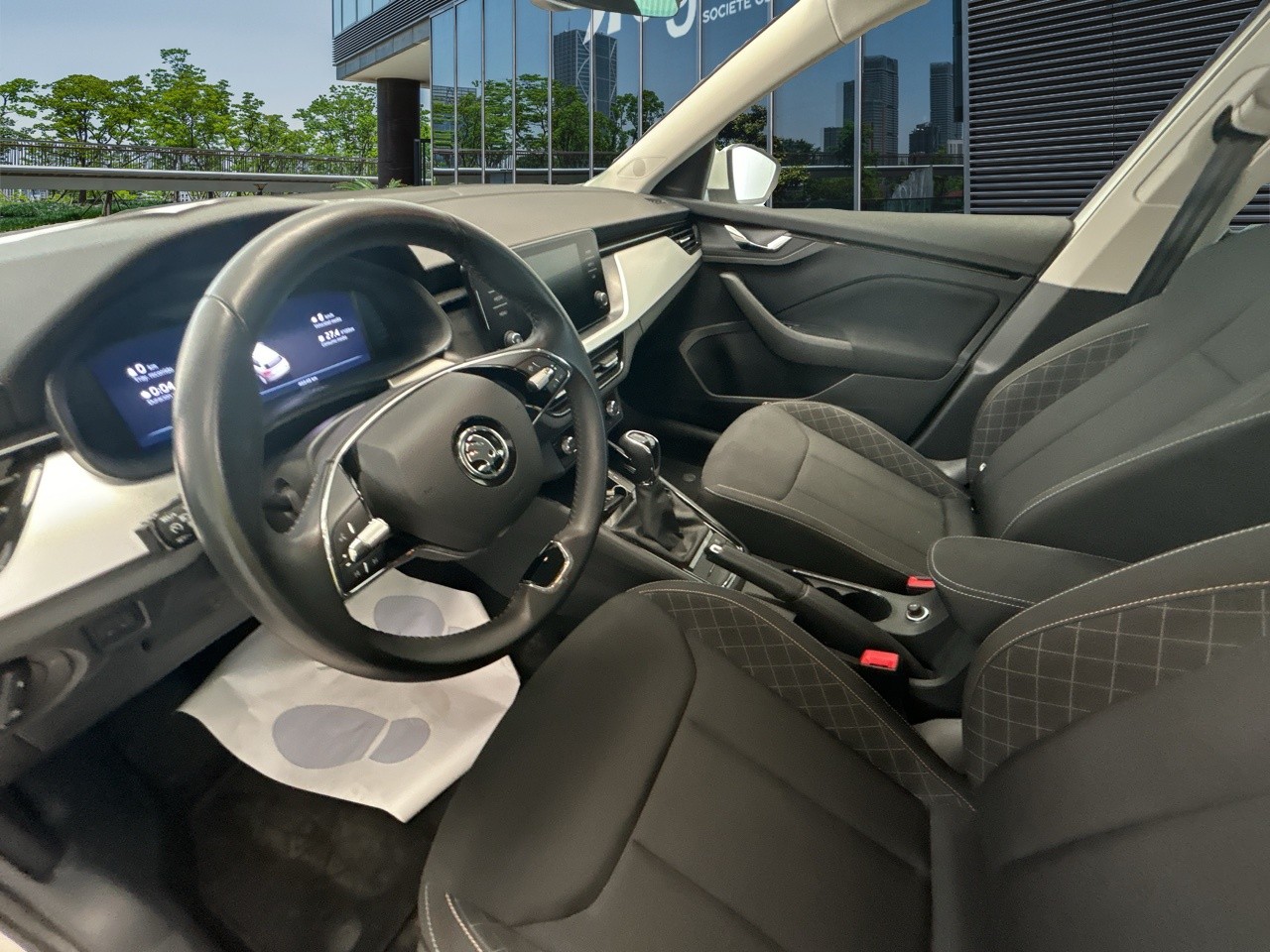 Renting Segunda Mano Skoda Kamiq1.0 TSI 81kW (110CV) DSG Emotion 