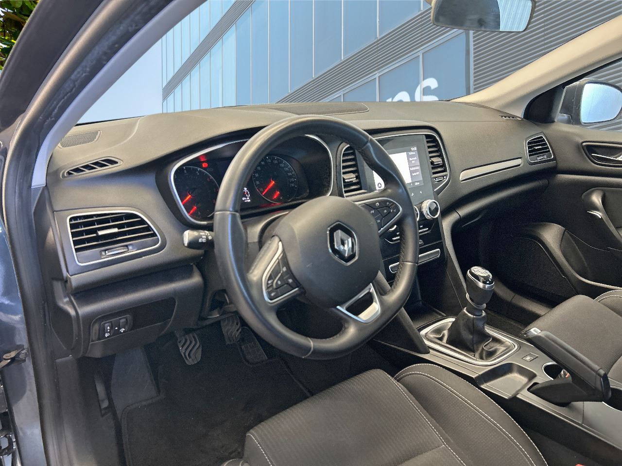 Renting Segunda Mano Renault Megane(O) Intens TCe 103 kW (140CV) GPF 