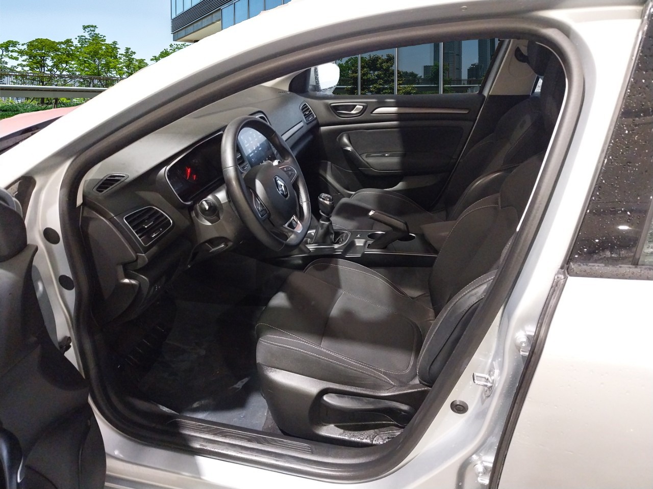 Renting Segunda Mano Renault Megane(O) Intens TCe 103 kW (140CV) GPF 
