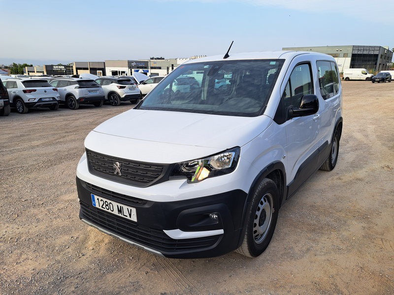 https://staticcdn.ald-automotive.es/vim/38d15e1b39b94e1a8e62fa928df85bb9.JPG
