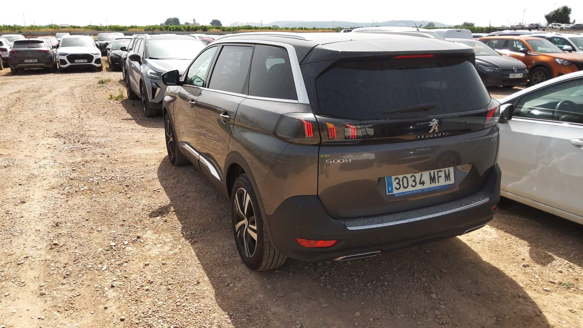 Peugeot 5008