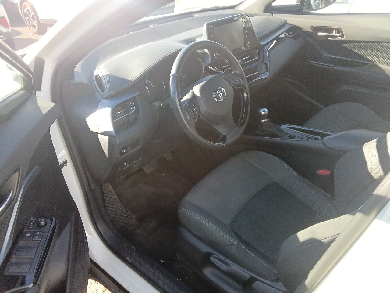 Renting Segunda Mano Toyota C-HR1.8 125H Advance 