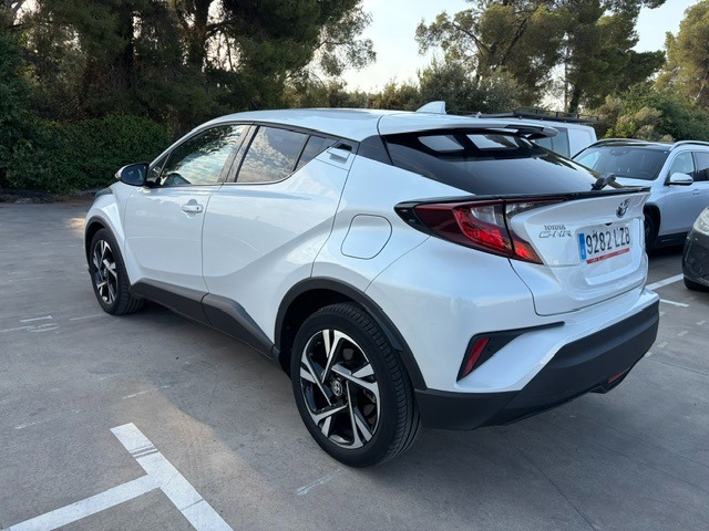 Renting Segunda Mano Toyota C-HR1.8 125H Advance 
