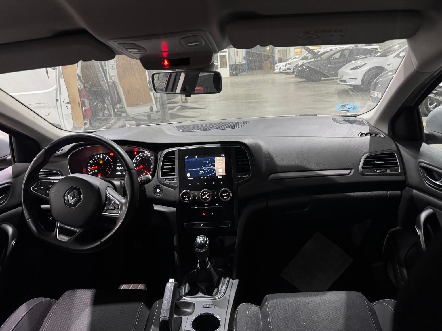 Renting Segunda Mano Renault Megane(O) Intens TCe 103 kW (140CV) GPF 