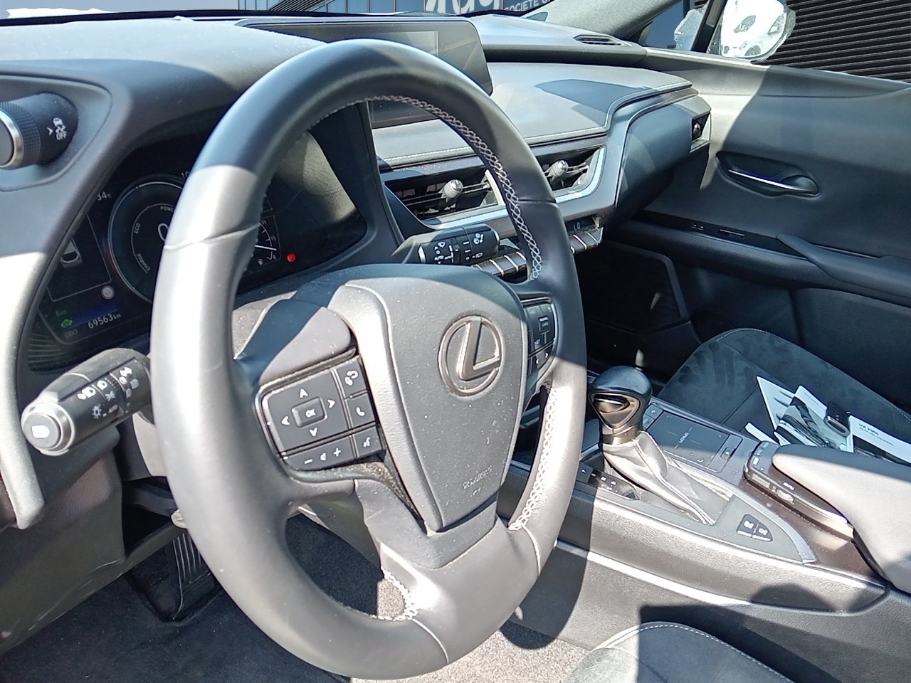 Renting Segunda Mano Lexus UX2.0 250h Business 