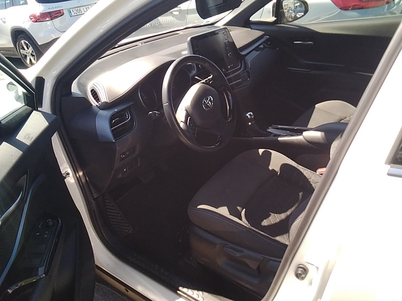 Renting Segunda Mano Toyota C-HR1.8 125H Advance 
