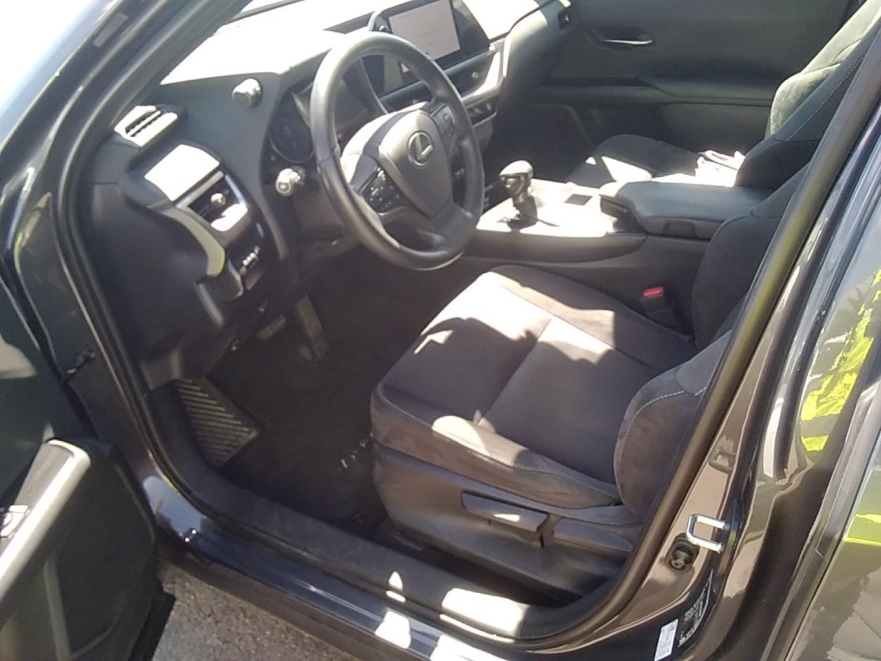 Renting Segunda Mano Lexus UX2.0 250h Business 