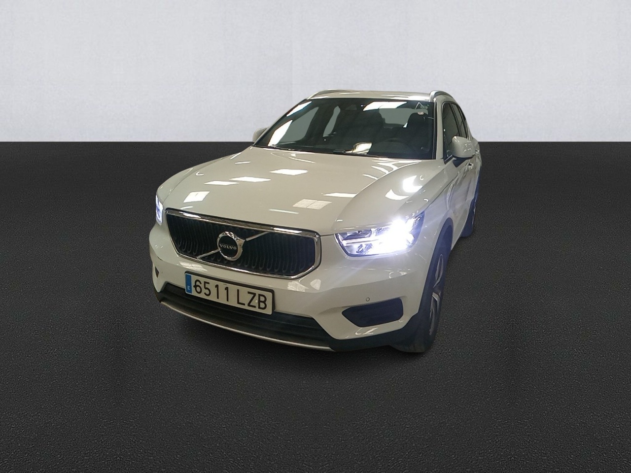 imagen VOLVO XC40 1.5 T2 Momentum Pro Auto-39
