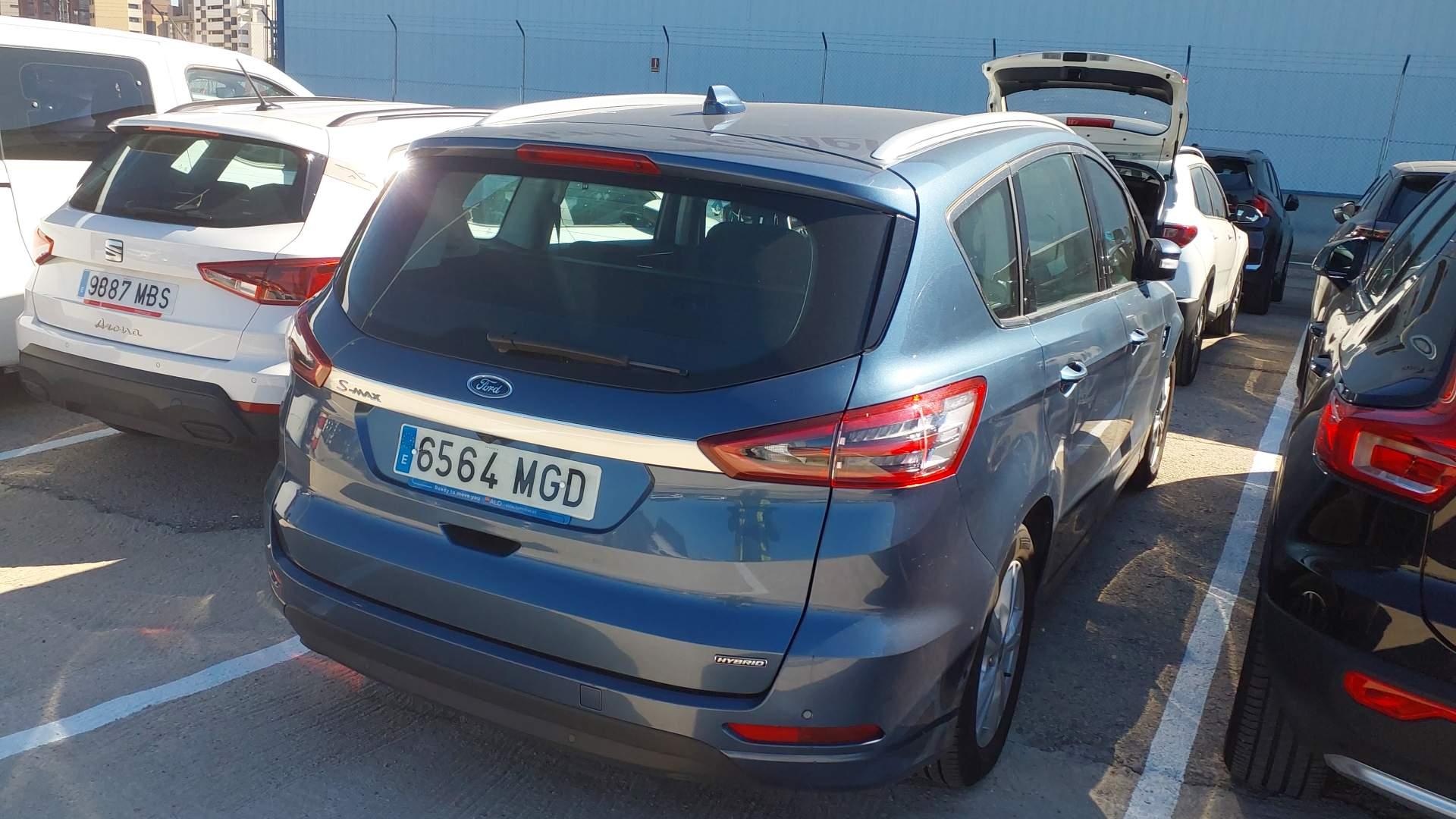 Renting Segunda Mano Ford S-MAX2.5 Duratec Atkin. FHEV 140kW Titanium 7 