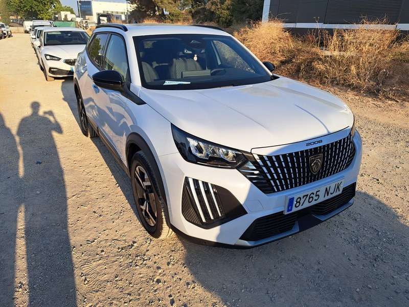 Renting Segunda Mano Peugeot 2008N2008 Allure Hybrid 145 eDCS6 