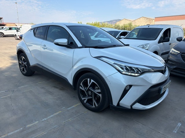 Renting Segunda Mano Toyota C-HR1.8 125H Advance 