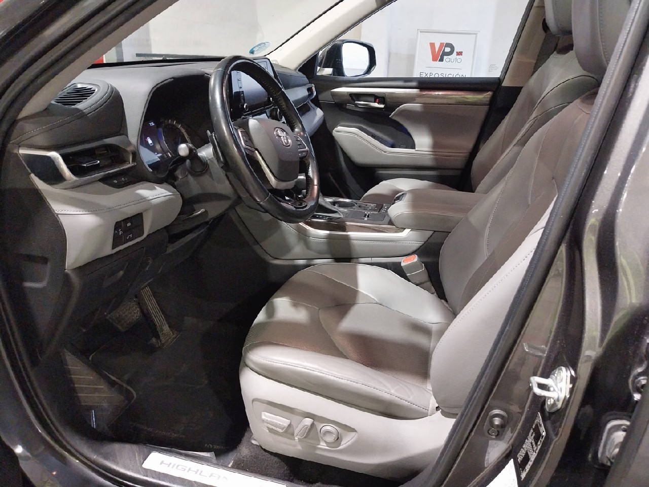 Renting Segunda Mano Toyota HIGHLANDER2.5 Advance 