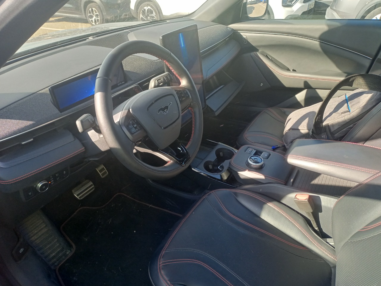 Renting Segunda Mano Ford Mustang Mach-EAWD 198kW Batería 75.7Kwh 