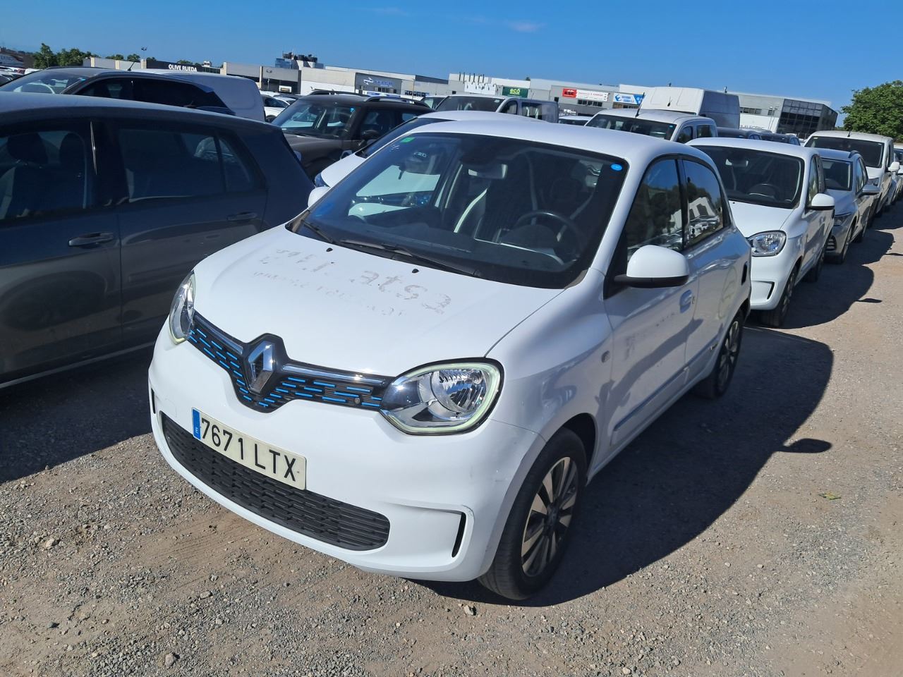 imagen RENAULT TWINGO Zen 60 kW R80 batería 20kWh-39