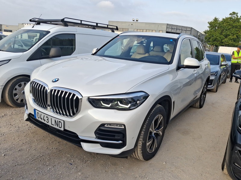 imagen BMW X5 xDrive25d-39