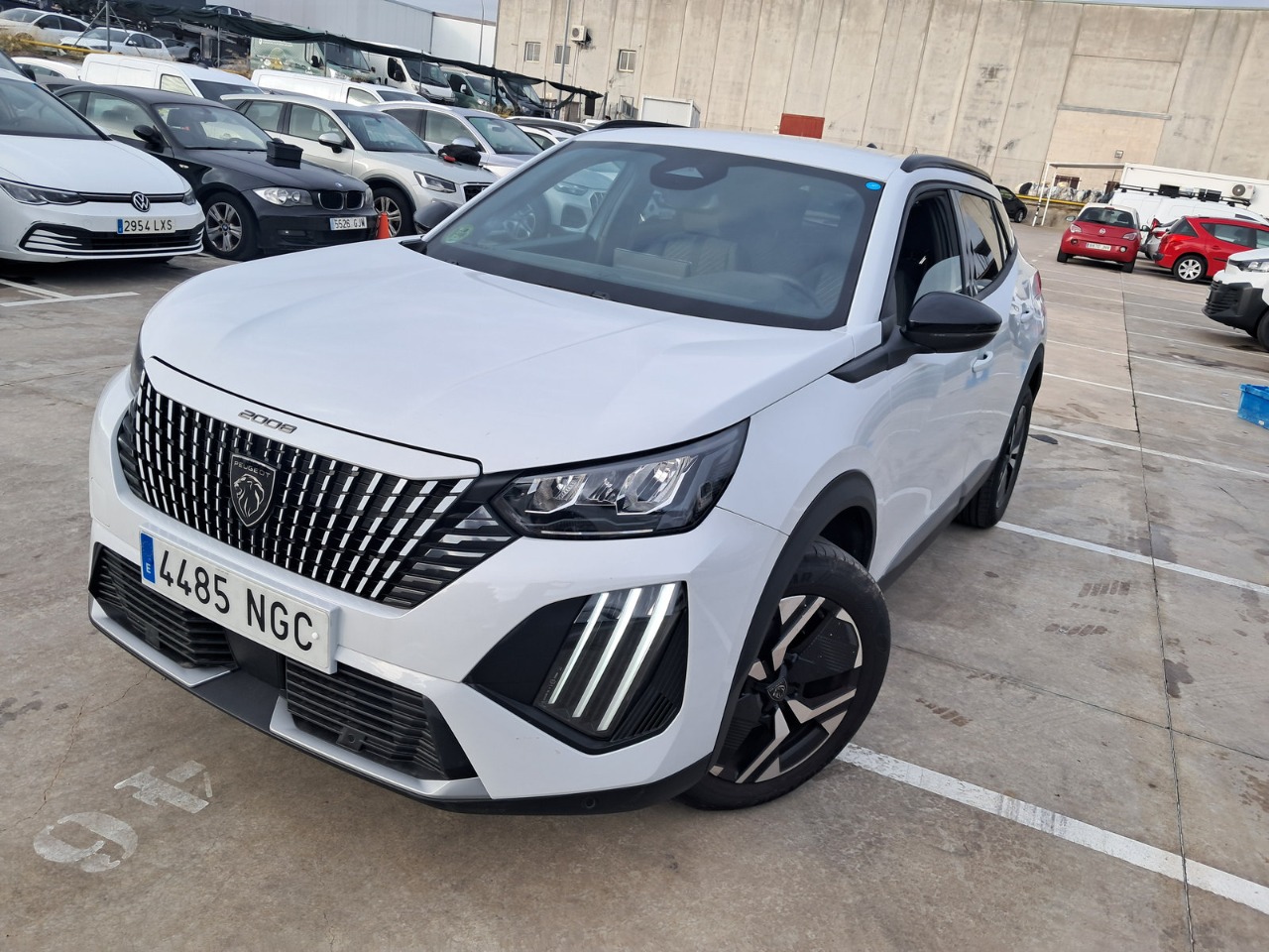 imagen PEUGEOT 2008 Allure Puretech 100 S&S 6 Vel. MAN-39