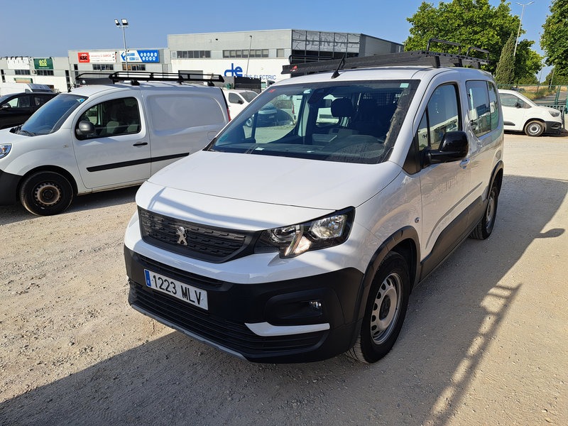 imagen PEUGEOT RIFTER Active Pack Business Std. BlueHDi 100-39