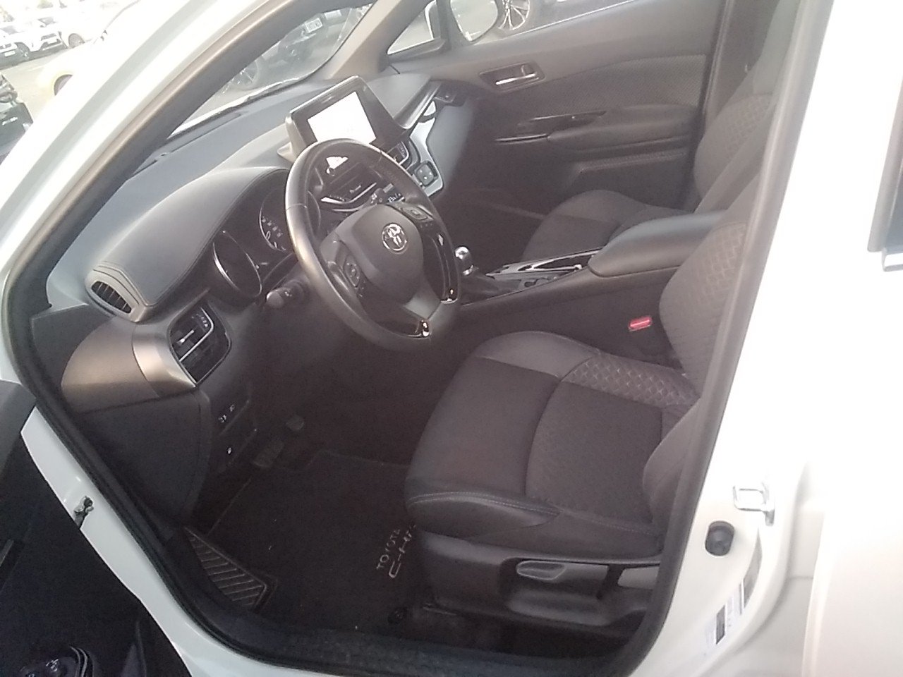 Renting Segunda Mano Toyota C-HR1.8 125H Advance 
