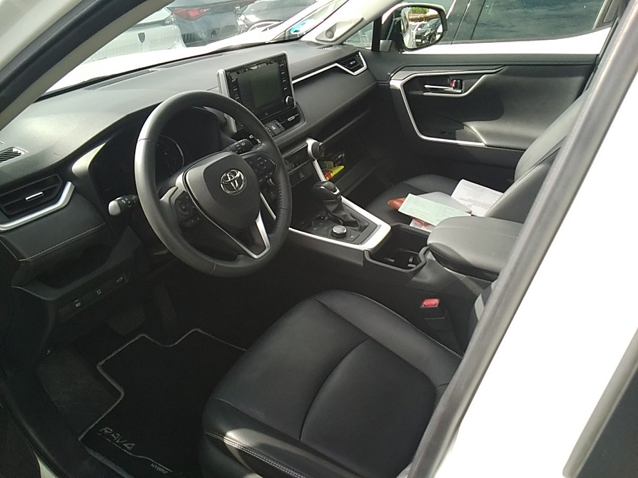 Renting Segunda Mano Toyota Rav42.5l 220H Luxury 4WD 