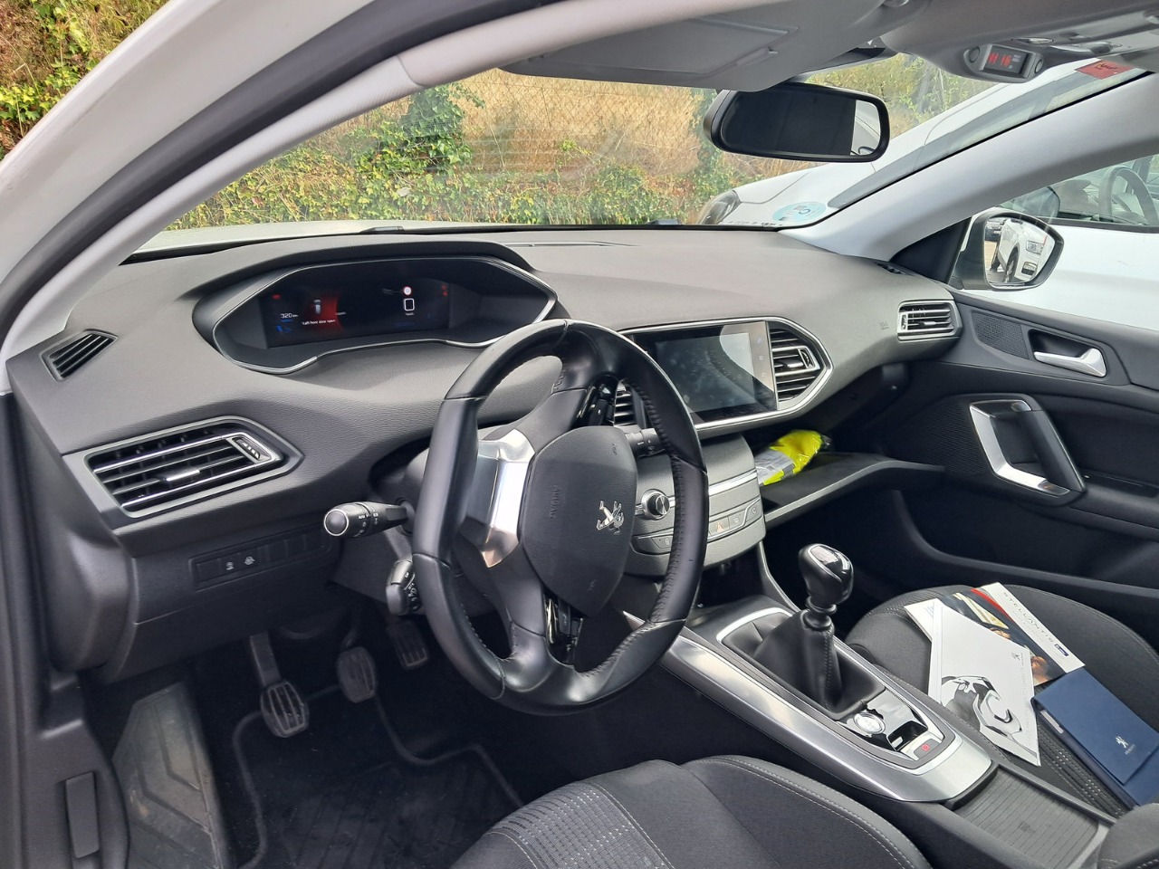 Renting Segunda Mano Peugeot 3085P Allure Pack BlueHDi 100 S&S 