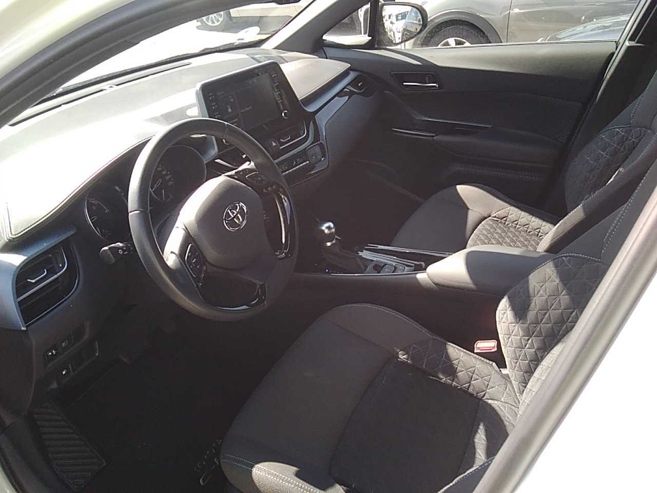 Renting Segunda Mano Toyota C-HR1.8 125H Advance 