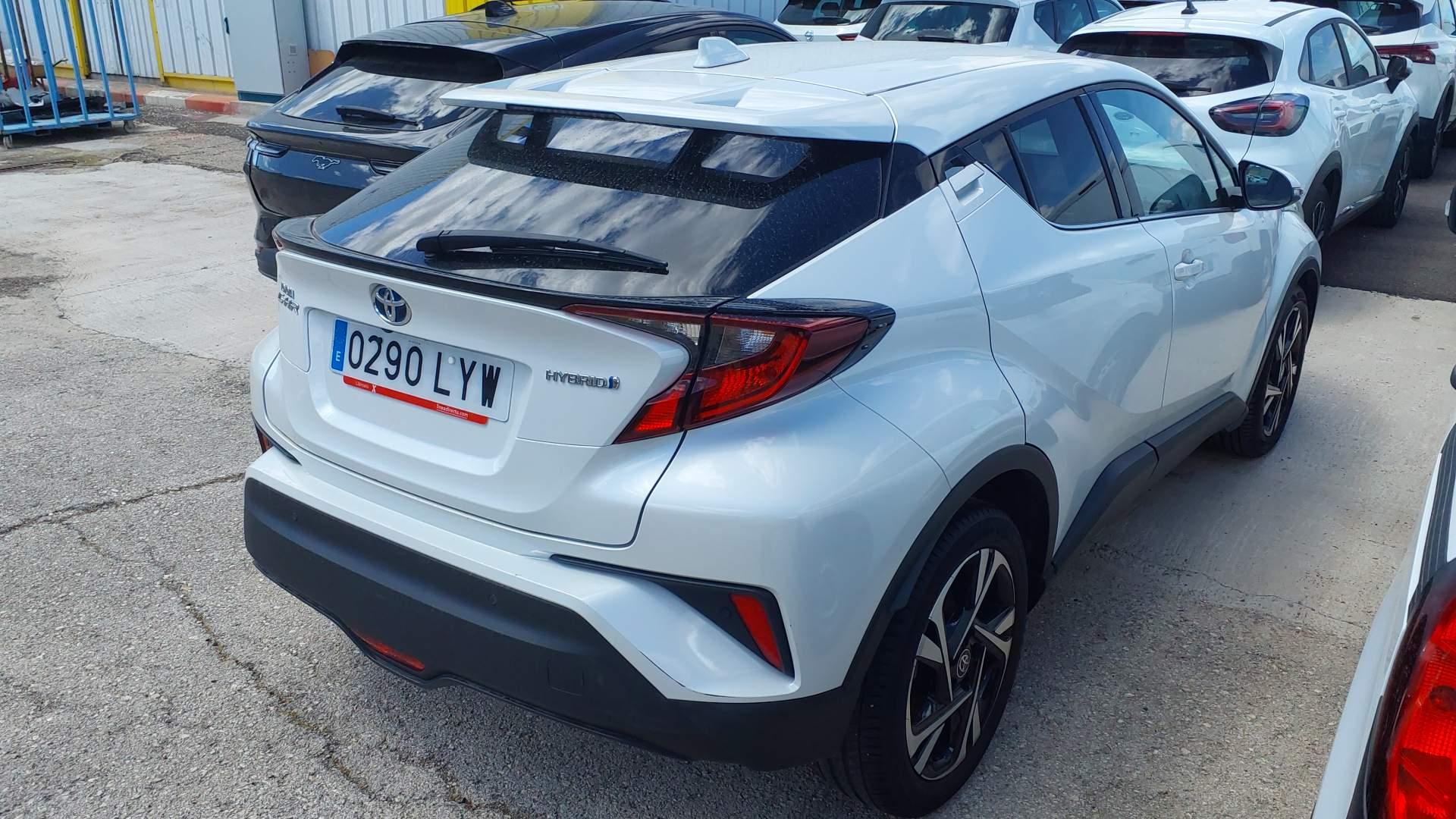 Renting Segunda Mano Toyota C-HR1.8 125H Advance 
