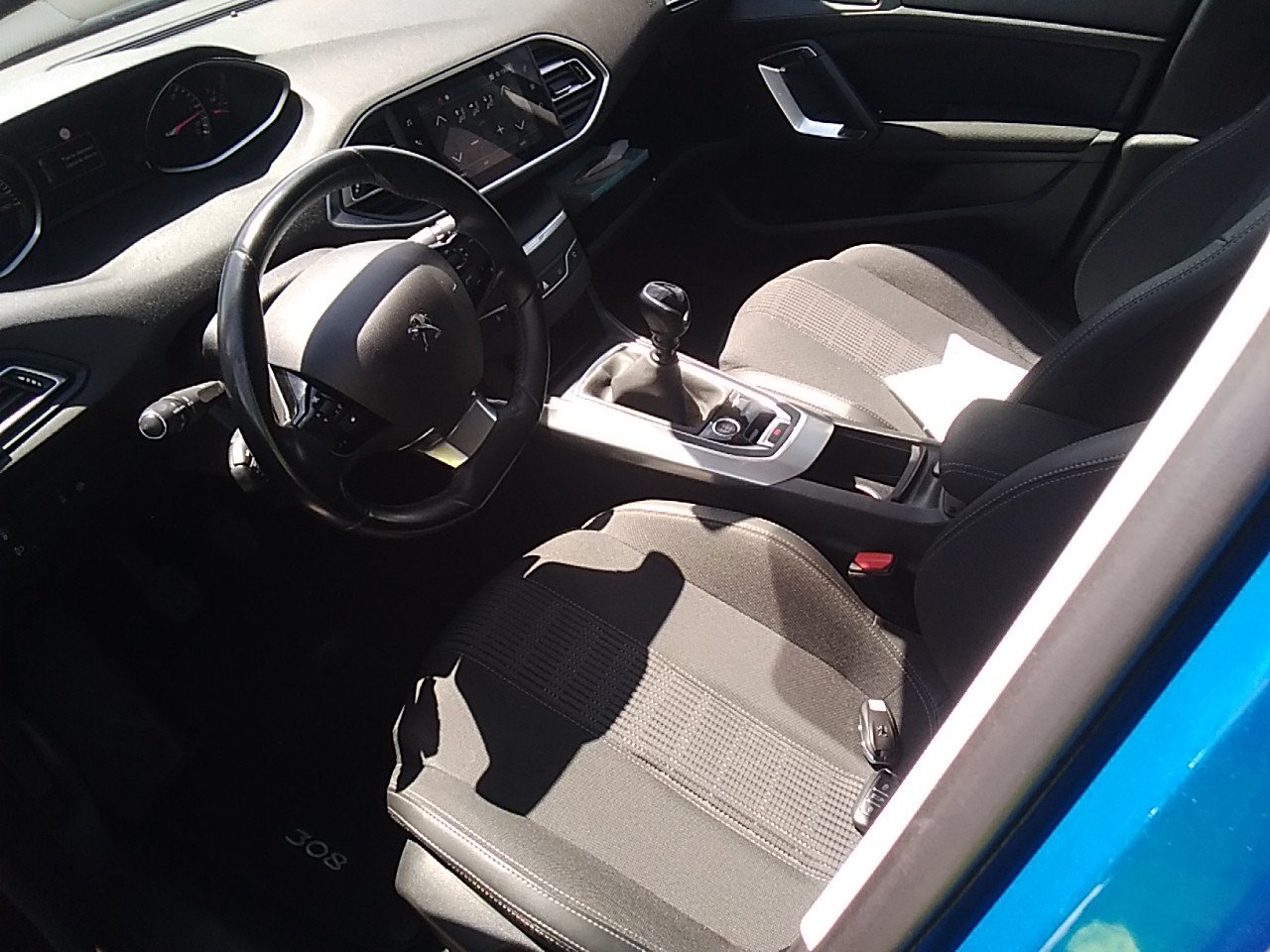 Renting Segunda Mano Peugeot 308 SWAllure Pack BlueHDI 130 S&S 