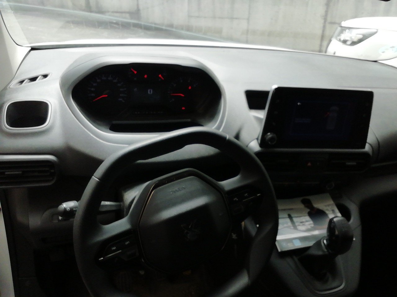 Renting Segunda Mano Peugeot PartnerPremium Standard 600kg BlueHDi 73kW 