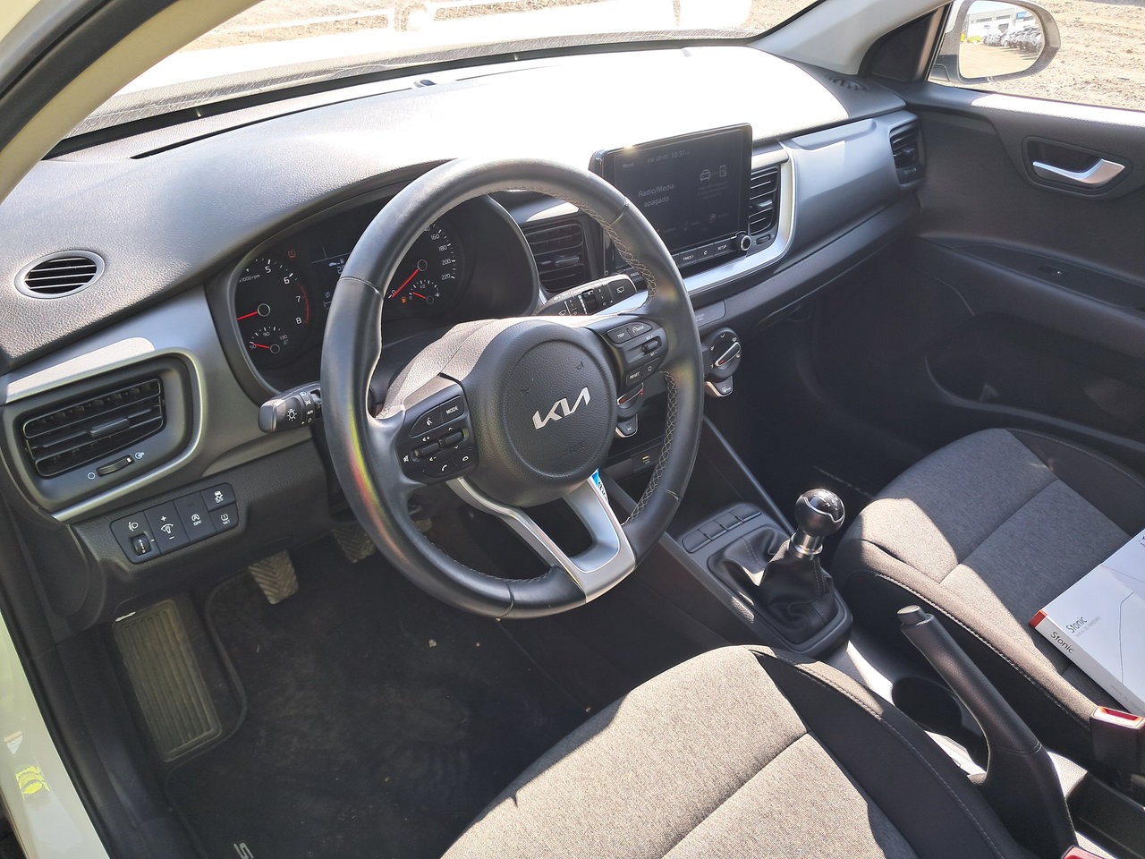 Renting Segunda Mano Kia Stonic1.2 DPi 62kW (84CV) Concept 