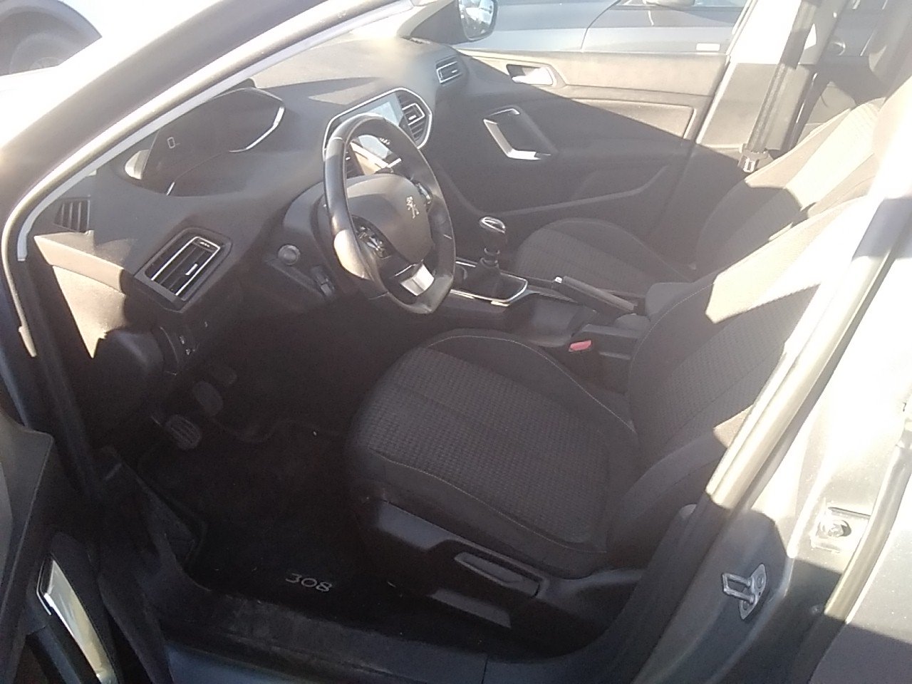 Renting Segunda Mano Peugeot 308 SWActive Pack BlueHDi 130 S&S 