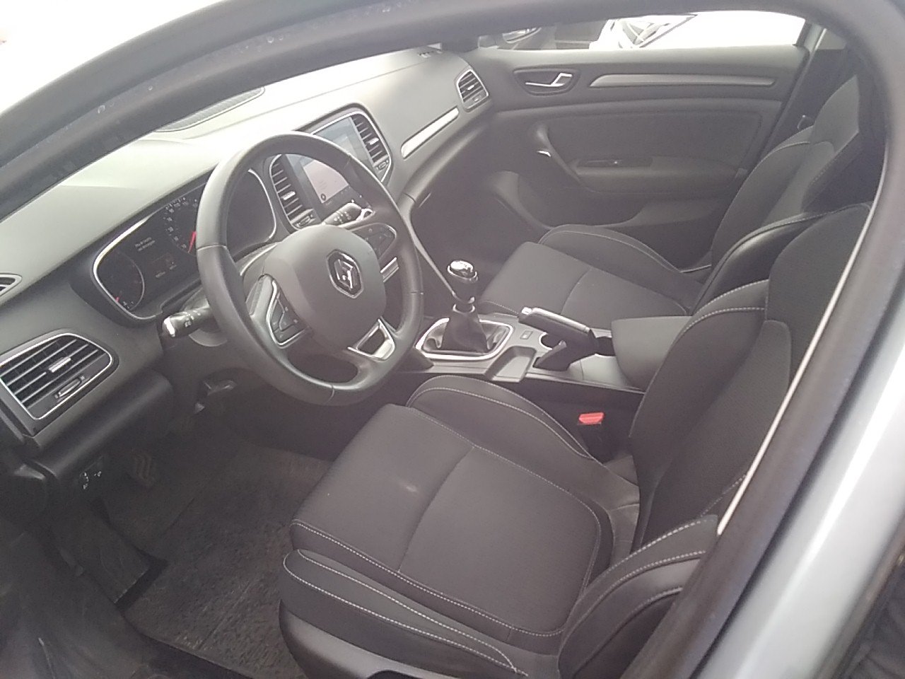 Renting Segunda Mano Renault Megane(O) Intens TCe 103 kW (140CV) GPF 