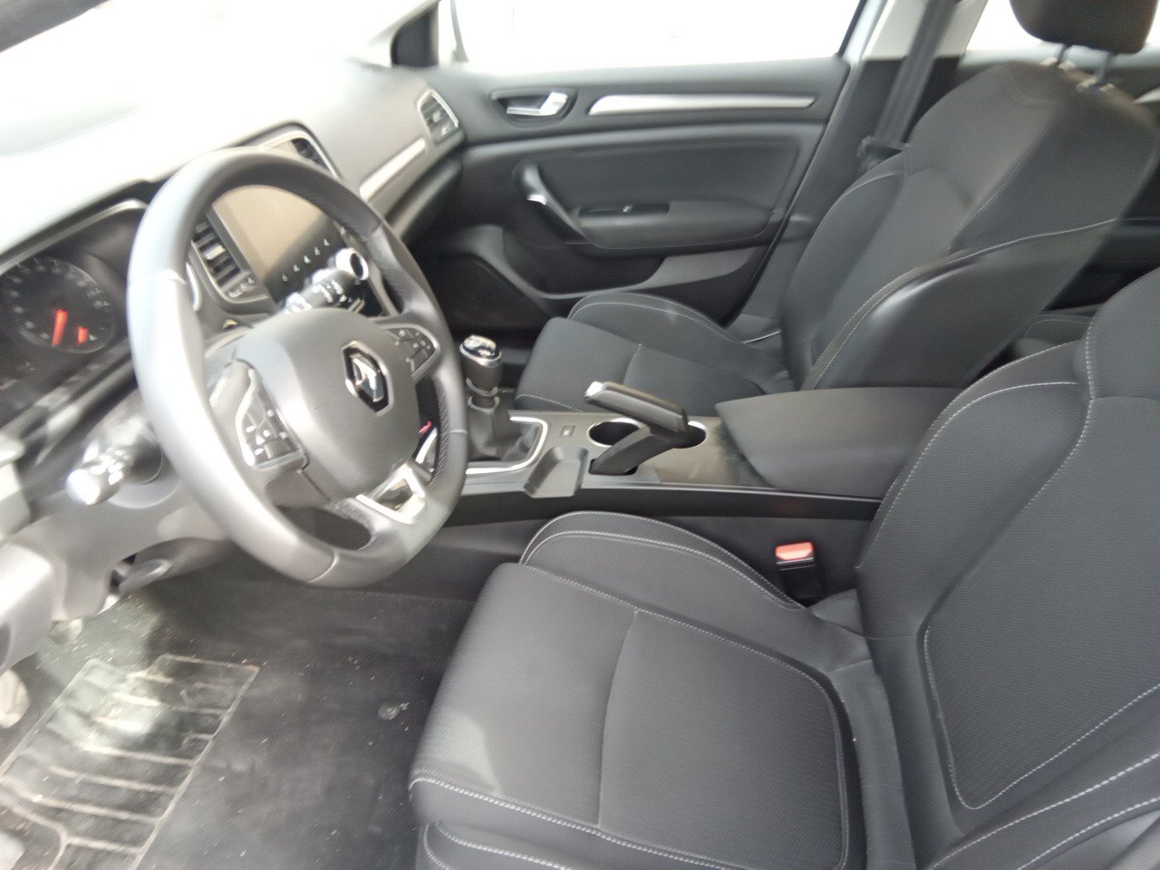 Renting Segunda Mano Renault Megane(O) Intens TCe 103 kW (140CV) GPF 