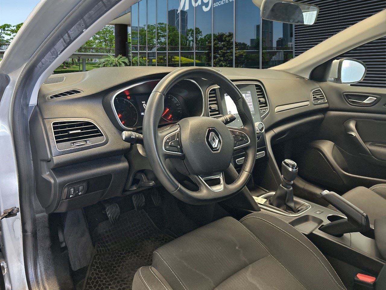 Renting Segunda Mano Renault Megane(O) Intens TCe 103 kW (140CV) GPF 