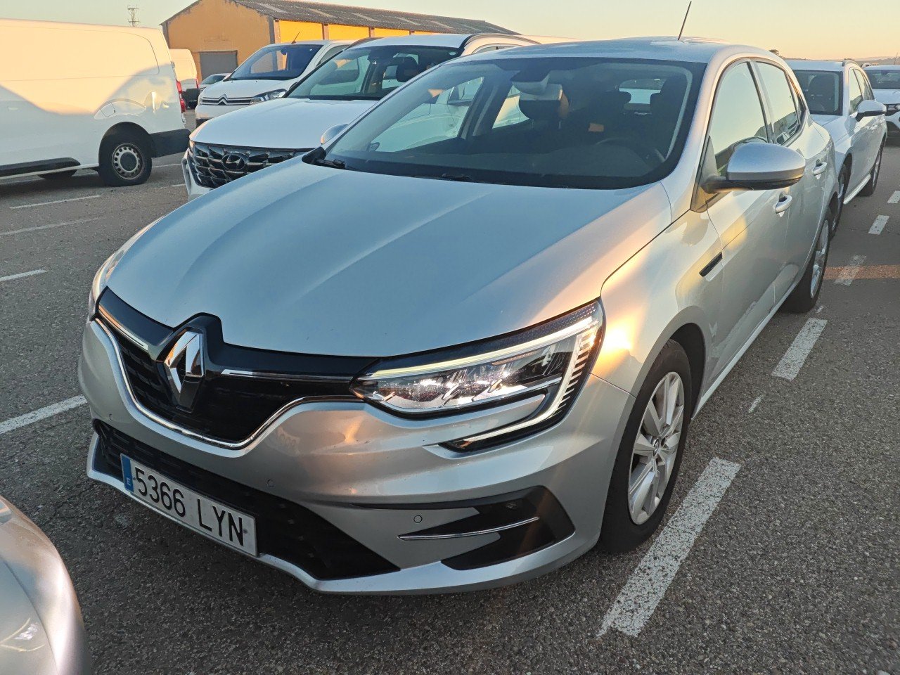 imagen RENAULT MEGANE (O) Intens TCe 103 kW (140CV) GPF-39