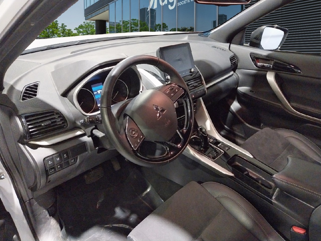 Renting Segunda Mano Mitsubishi Eclipse Cross2.4 PHEV Kaiteki Auto 4WD 