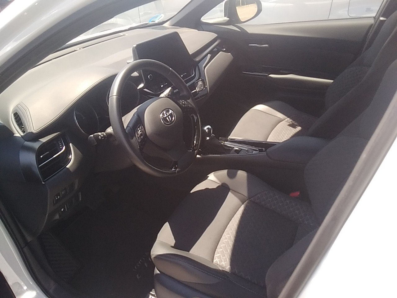 Renting Segunda Mano Toyota C-HR1.8 125H Advance 