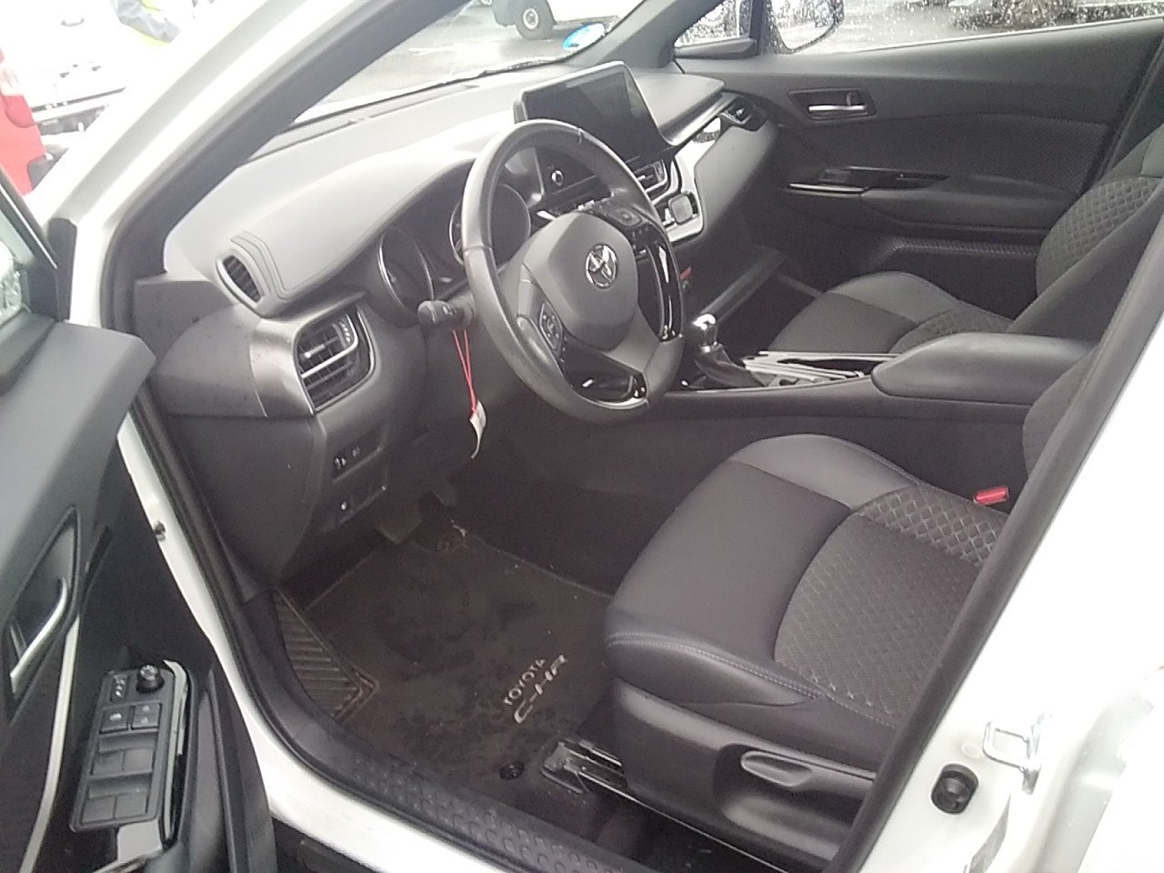 Renting Segunda Mano Toyota C-HR1.8 125H Advance 
